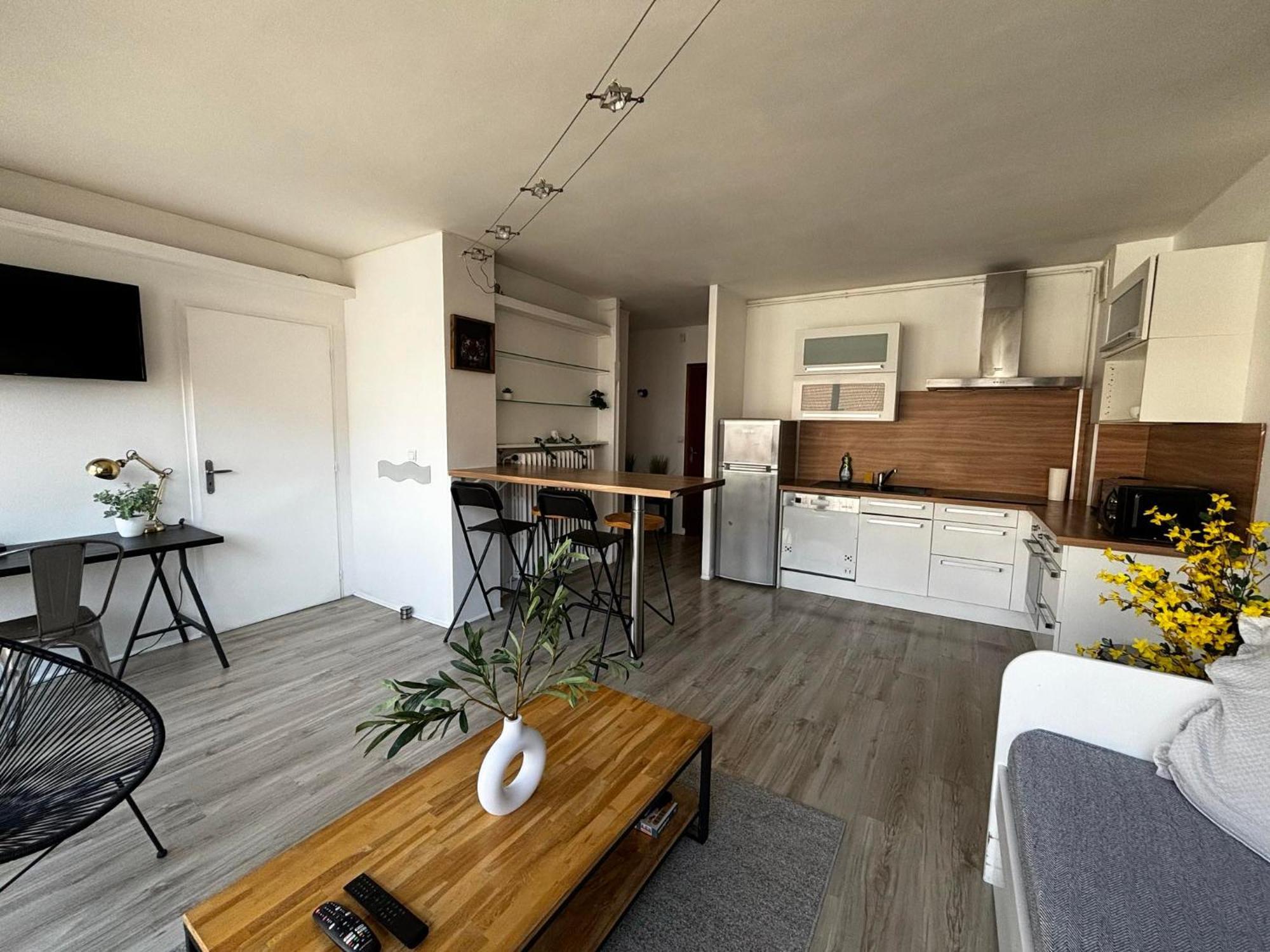 Appartement Hypercentre A 2 Min Du Lac Annecy Exterior photo